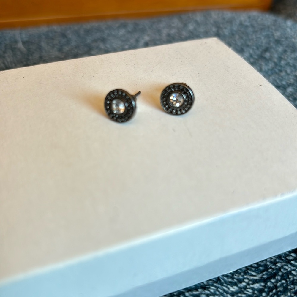 Ear rings